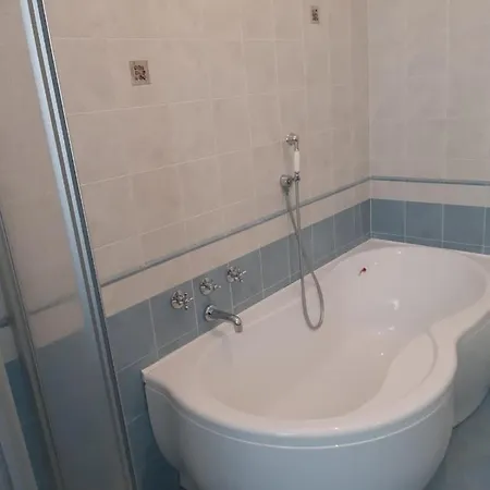 Lisanza Holiday home Sesto Calende